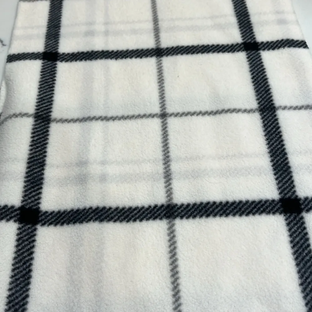 Old Navy  fleece infinity scarf 🧣 - Image 5