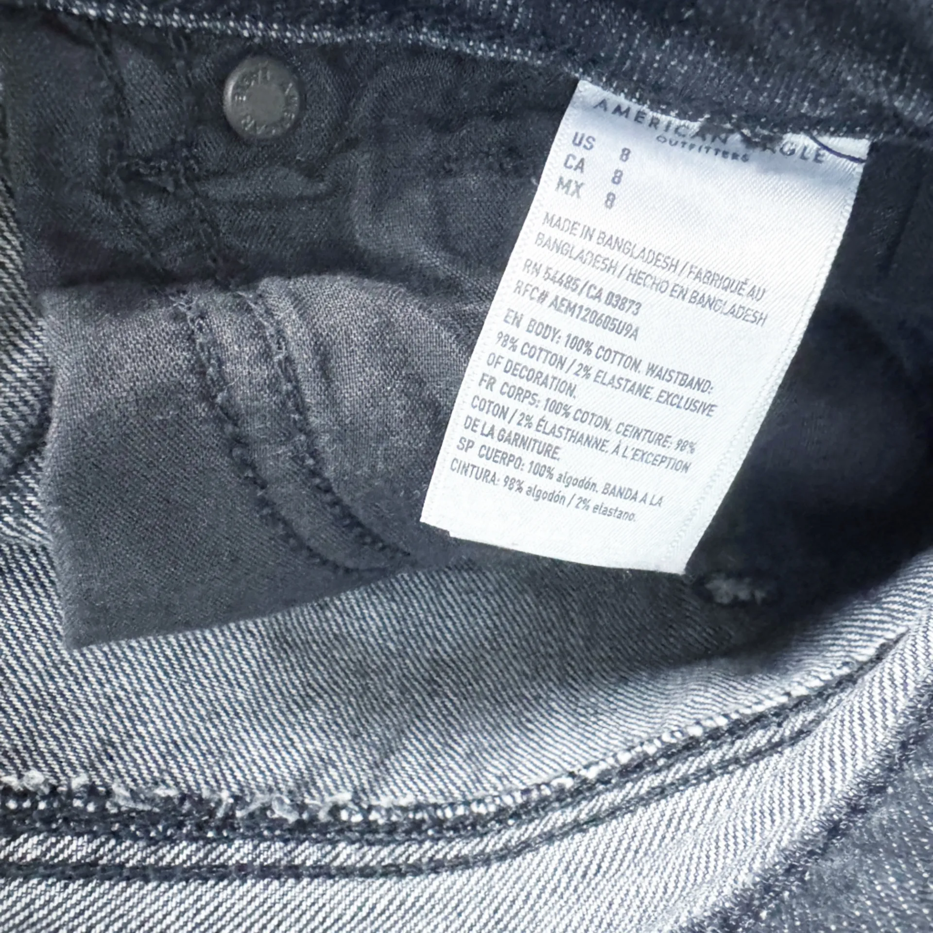 American Eagle High Rise Dad Shorts Mom Shorts Size 8 Black Distressed 4" inseam - Image 2