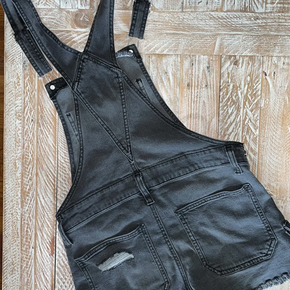 😎 Distressed Overall Shorts Jumper NWT😎~XS - Image 7