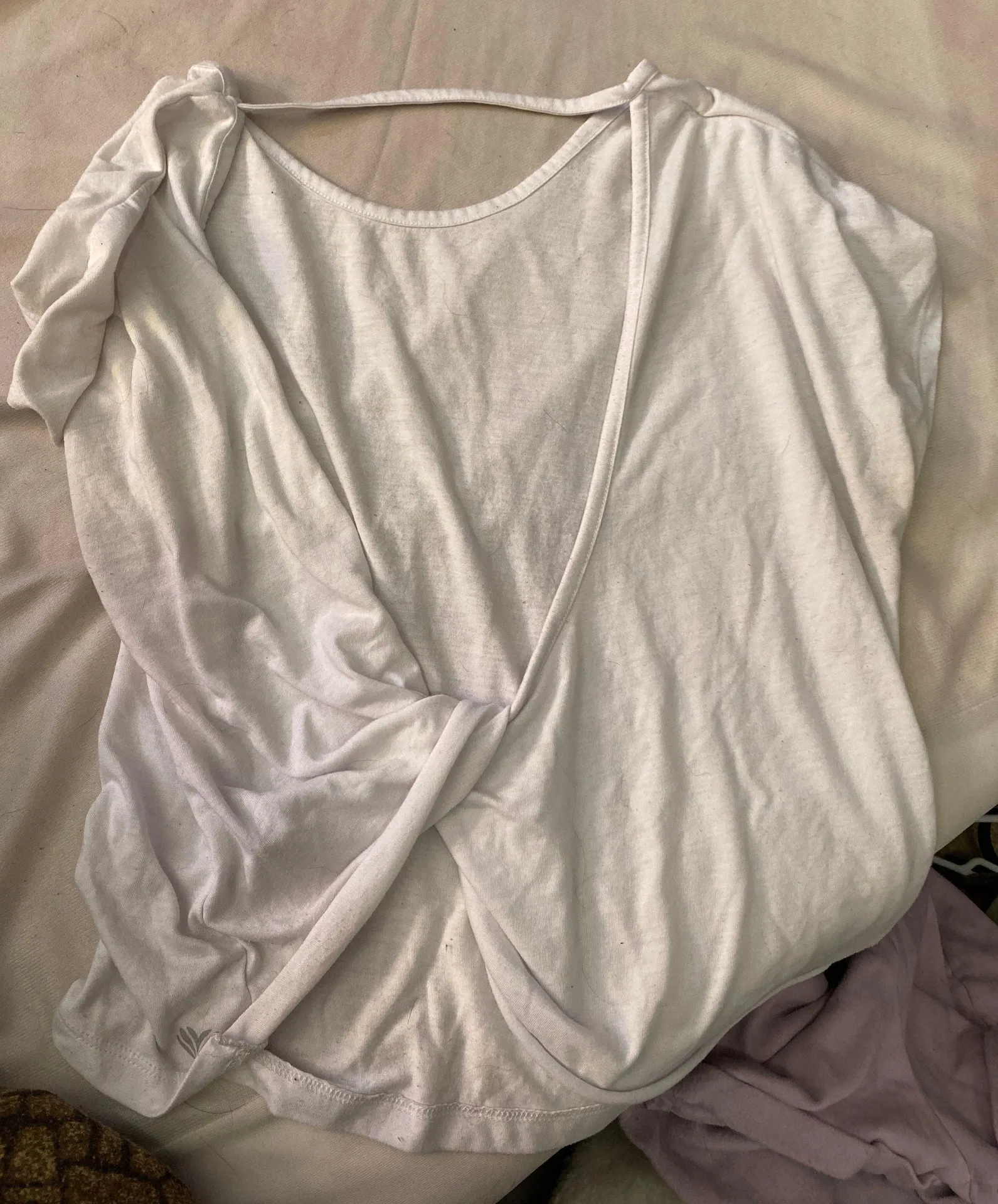 Forever 21 White Open Back Workout Top - Image 2