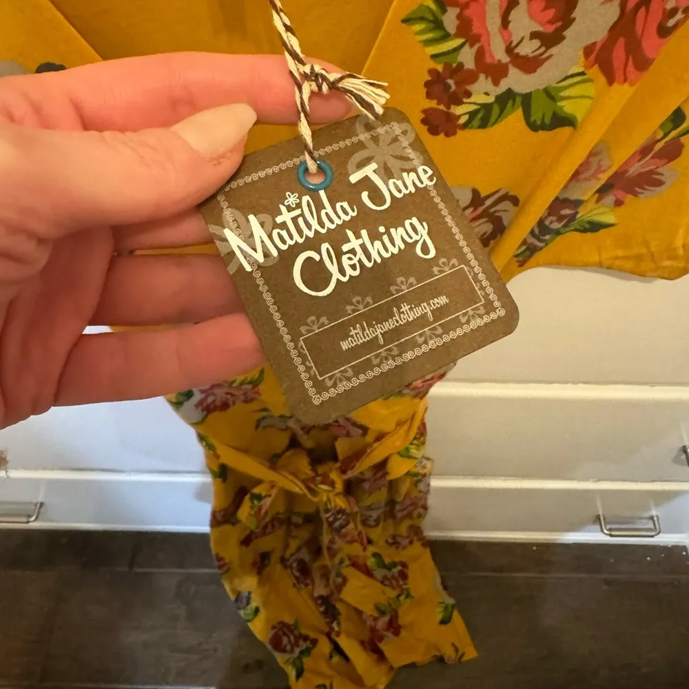 NEW!  yellow floral Alana wrap dress - Image 7