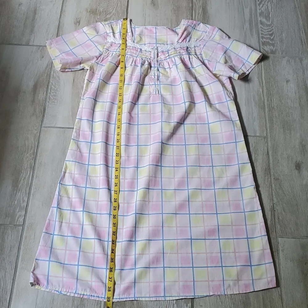 Country Store Plaid Cotton Blend Short Sleeve Nightgown Size M - Image 5