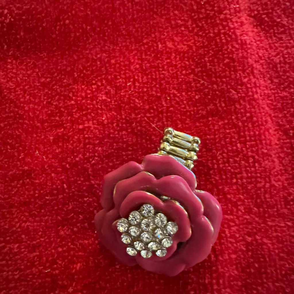 Pink and Gold Flower Ring with Sparkling Crystals - Image 2