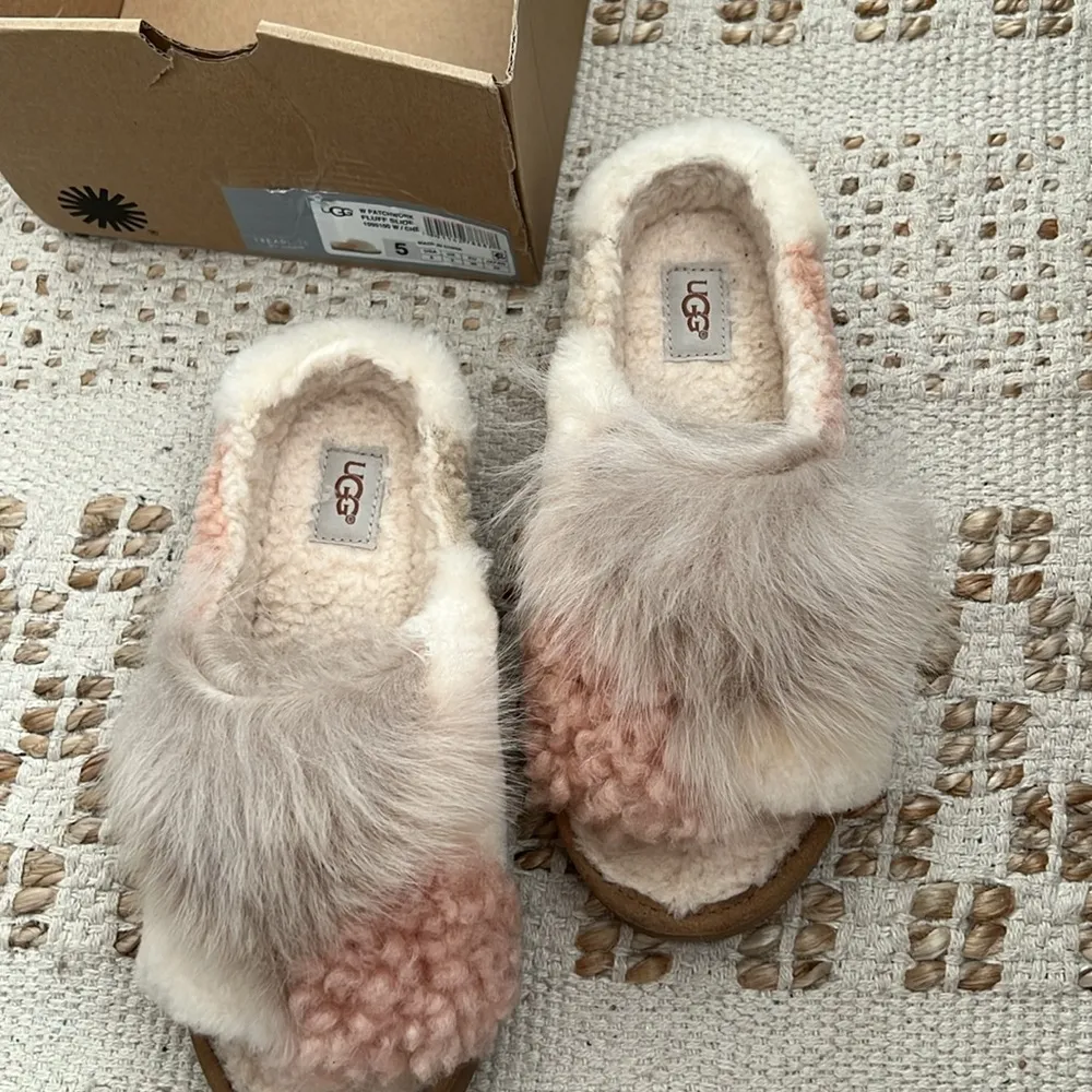 NIB Ugg Patchwork Fluff Slides - Image 3