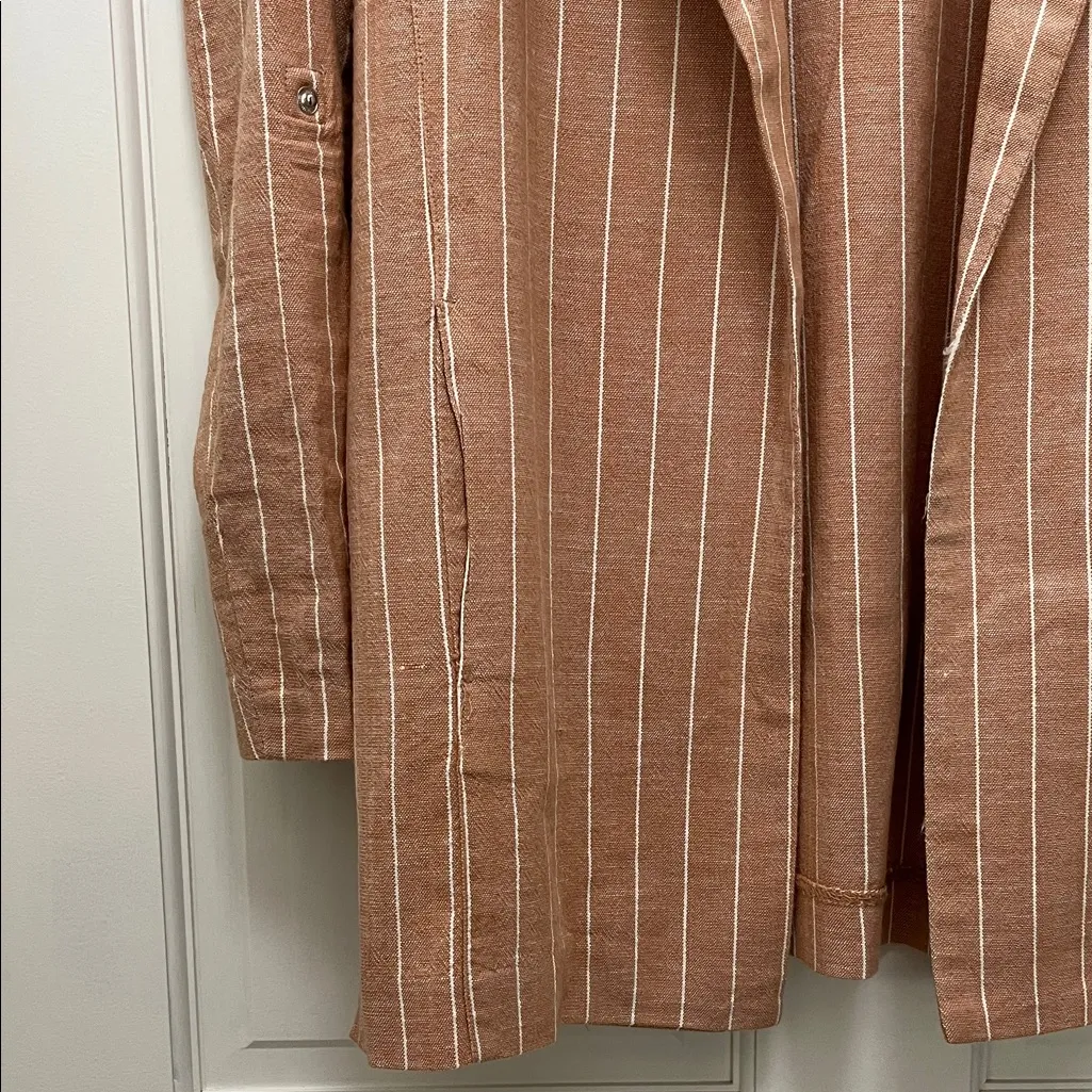 Stradivarius Brown and White Striped One Button Closure Casual Blazer - Sz Small - Image 4