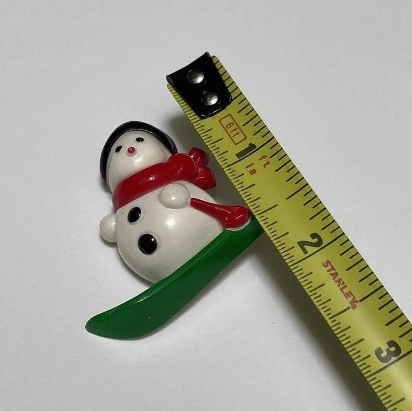 Signed Avon Christmas Holiday Snowman on Skis Snow Skiing Brooch Pin - Image 4