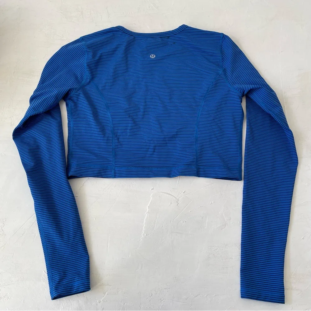 Lululemon Cozy Crop Top Mini Hyper Stripe Baroque Blue size 8 - Image 4