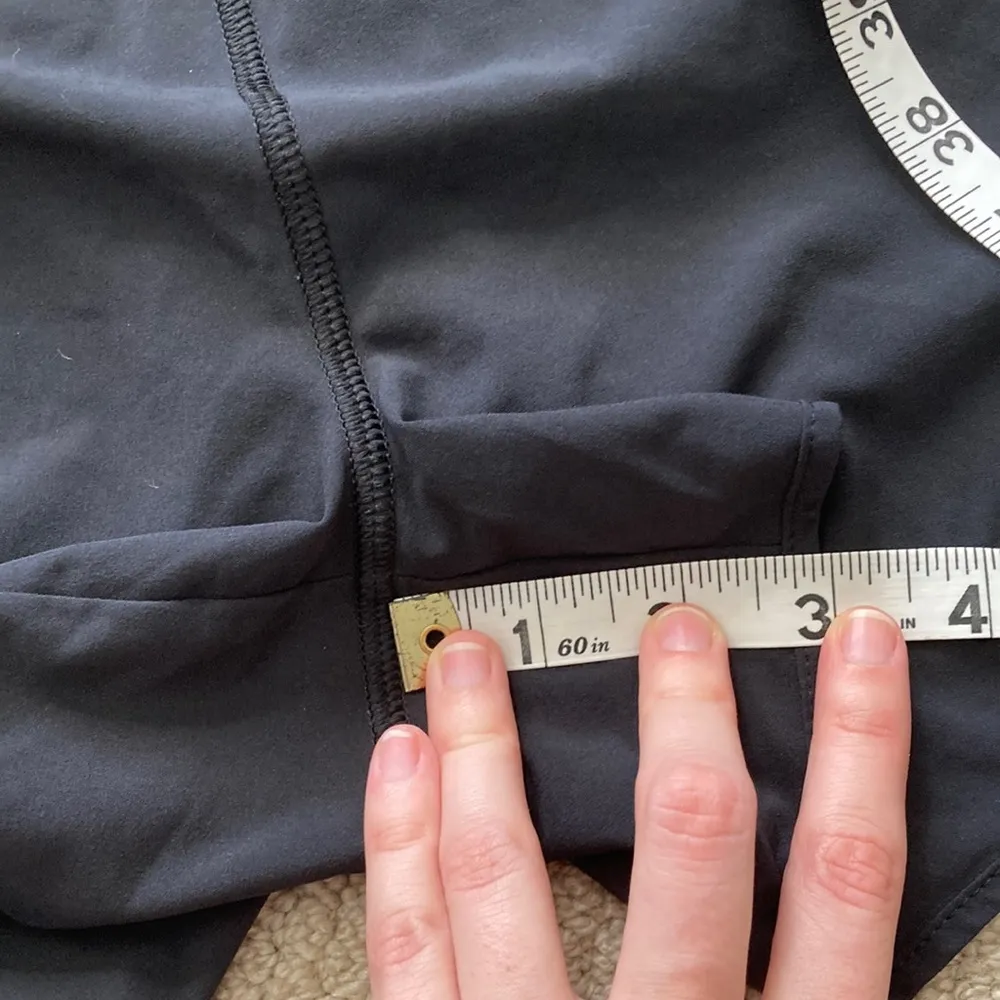 NEW ATHLETA Run With It 3.5” Shorts Black Size XS Running Lined Activewear NWOT - Image 6