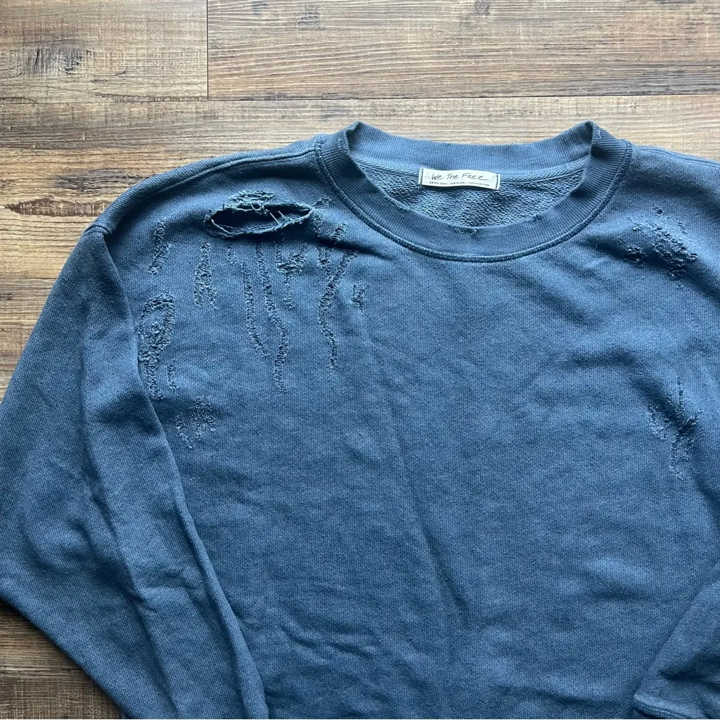 Free People We The Free Womens Blue Distressed Torn Pullover Tunic Sweater Sz XS - Image 2