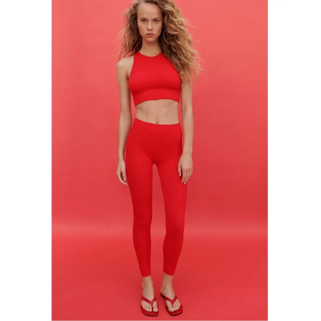 NWT ZARA SEAMLESS HIGH WAISTED RIBBED LEGGINGS FESTIVE HOLIDAY XS-S - Image 2