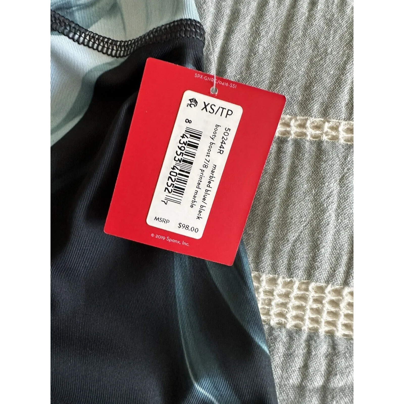 Spanx Booty Boost 7/8 Leggings Marbled Blue/Black XS - Image 4