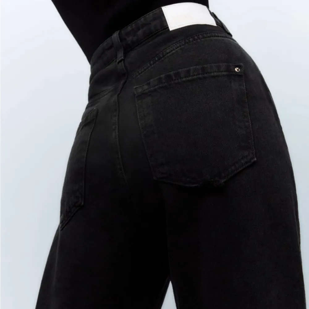 ZARA Mom Fit Jeans - Image 7