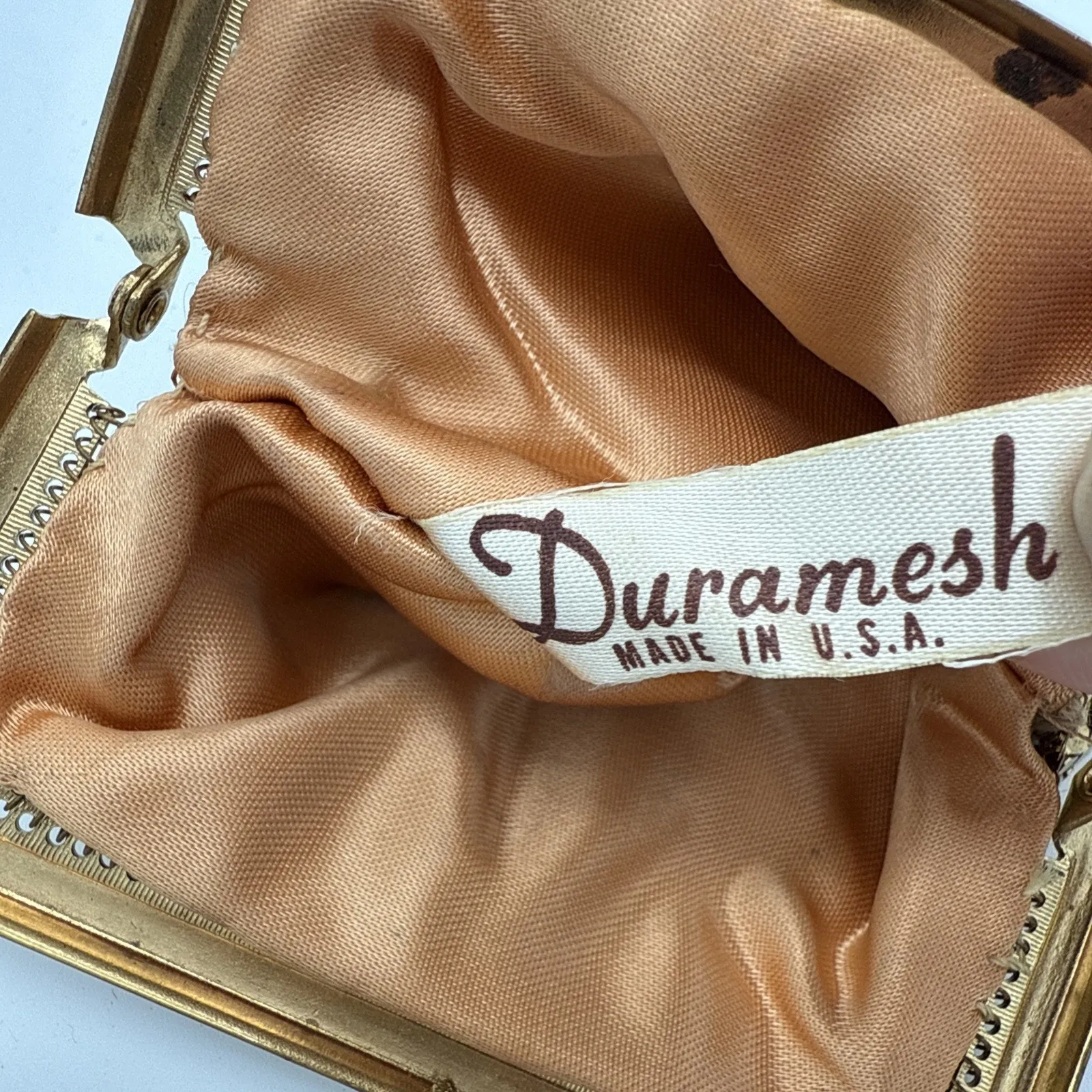 Vintage Women’s Gold Tone Mesh Coin Purse Kiss Lock Satin Lined USA Duramesh 80s - Image 4