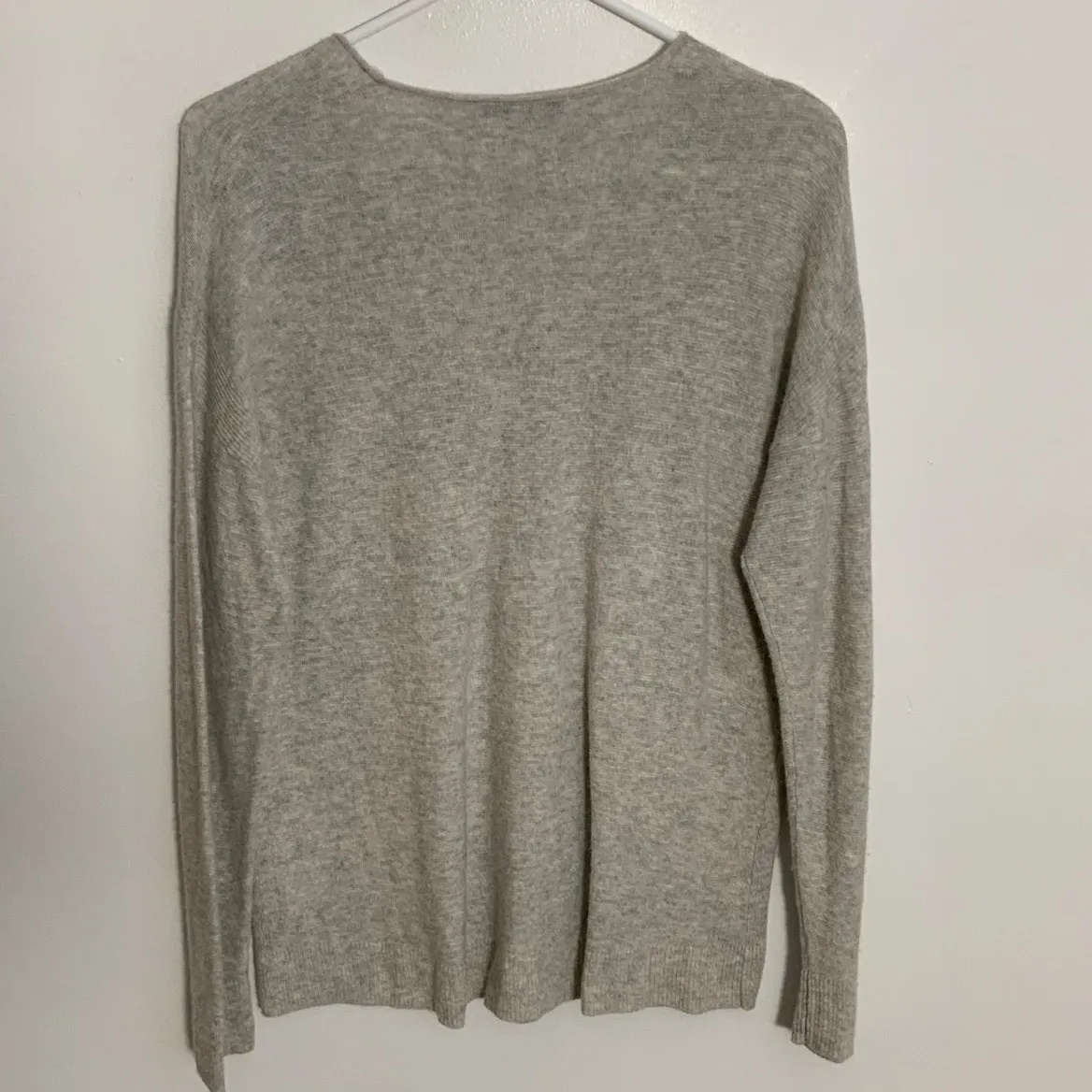 Madewell Light grey sweater‎ size large - Image 3