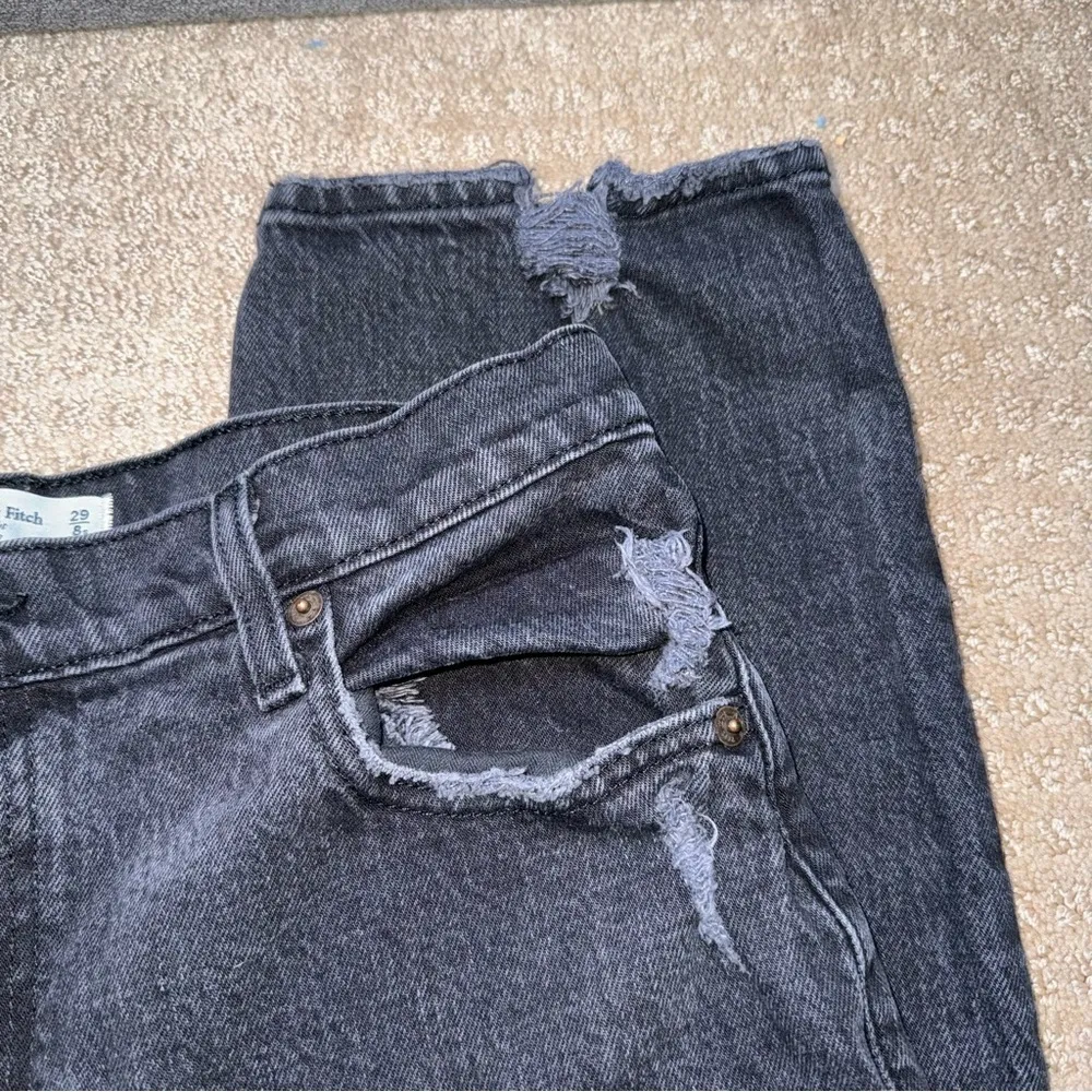 Abercrombie and Fitch 90s straight ultra high rise black distressed jeans 8/29S - Image 4