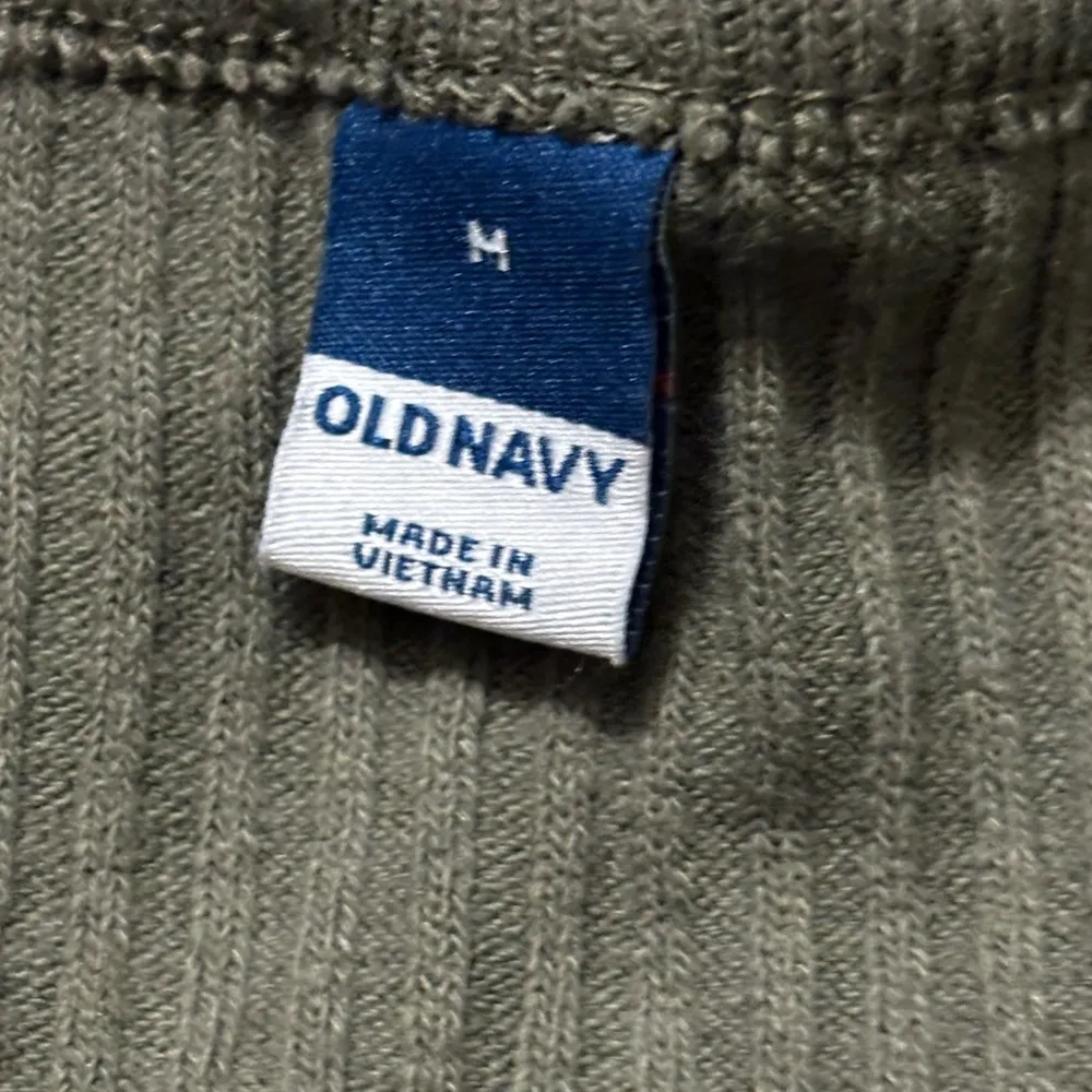 Old Navy Green Ribbed Fitted V-Neck Tank Top Size M - Image 6