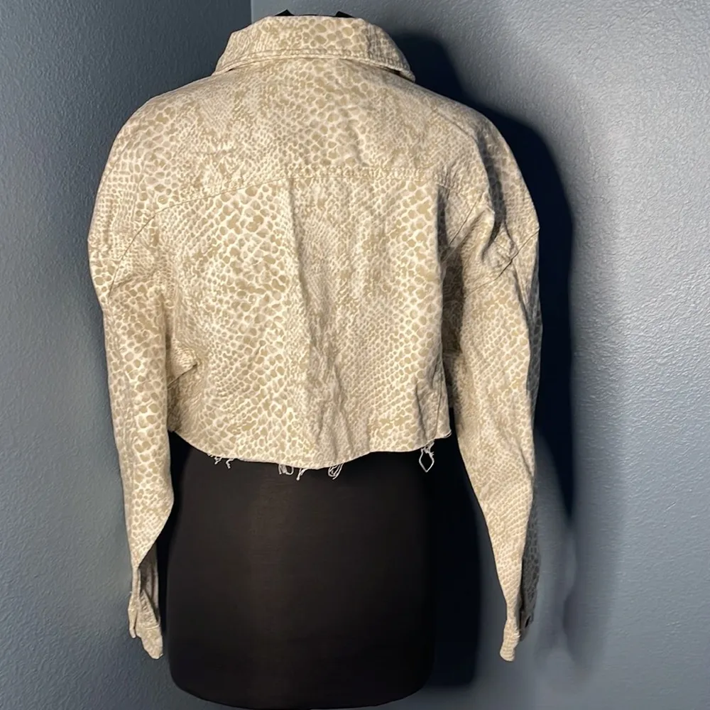 Topshop  Snake Print Jean Jacket Size 6 - Image 4