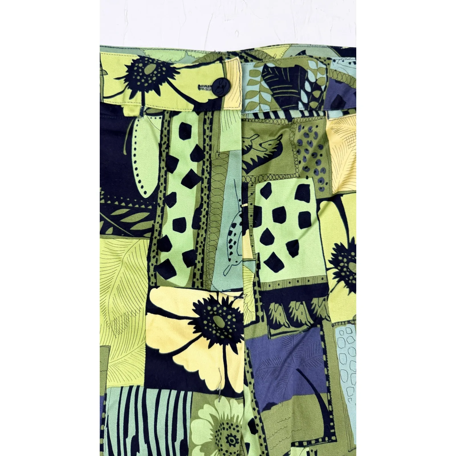 Bette&Court Apple Green Patchwork Capri Pants Size 18 NWT Resort Garden Print - Image 2