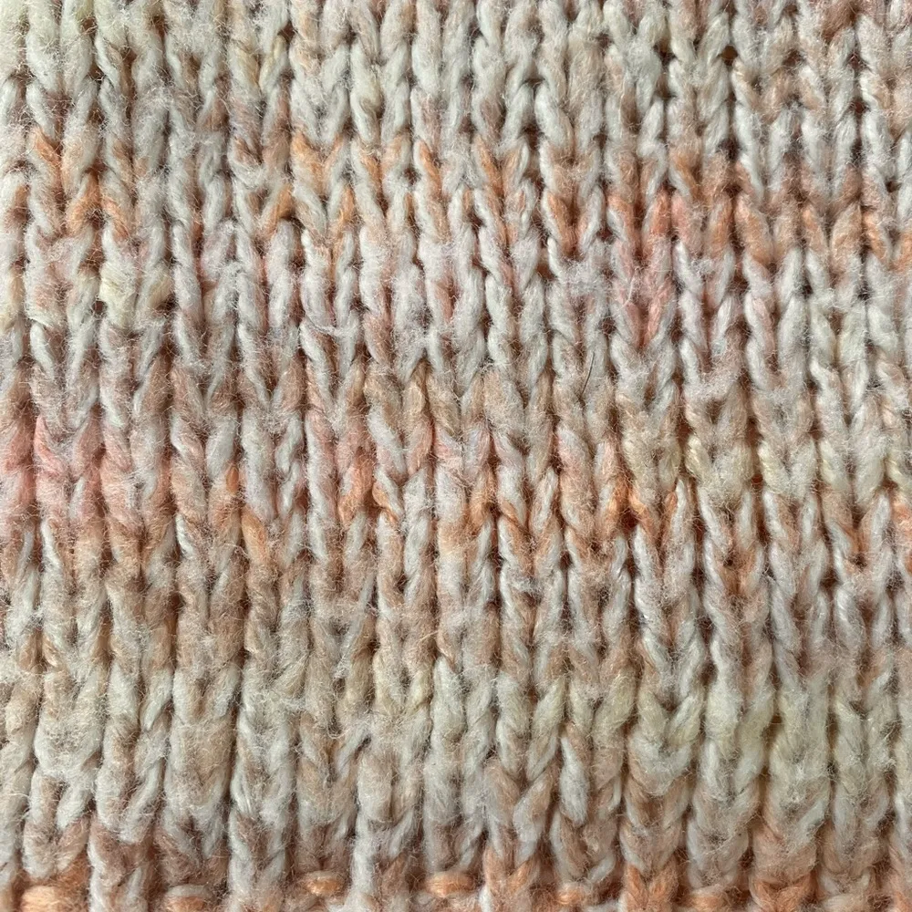 light pink marbled two toned speckled sweater - Image 10