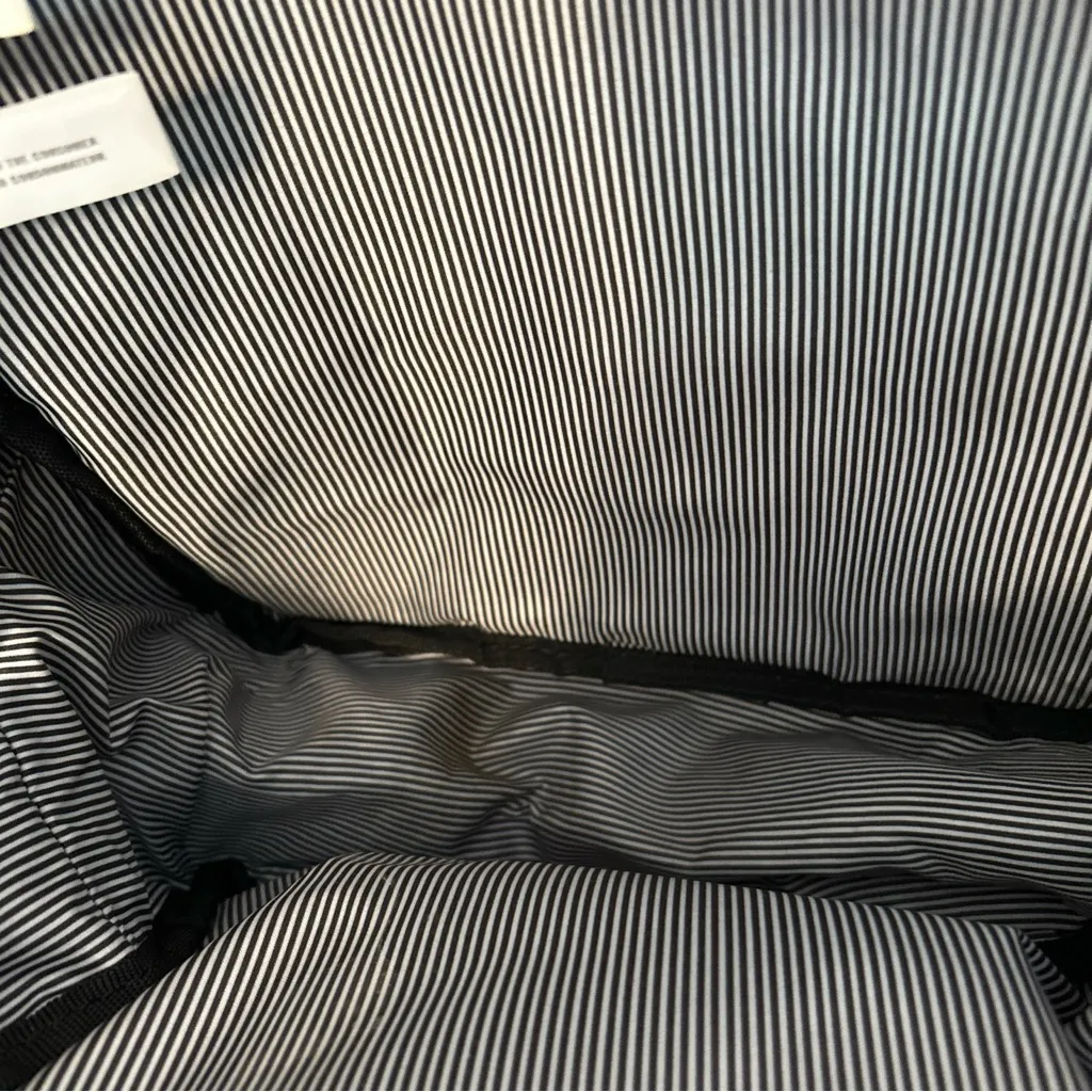 NWOT Herschel Supply Company Classic Black Backpack - Image 7