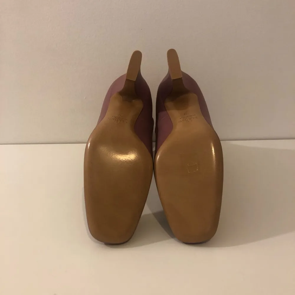 Valentino Garavani Rockstud Leather Heel Pumps Pink Size 7 - Image 8