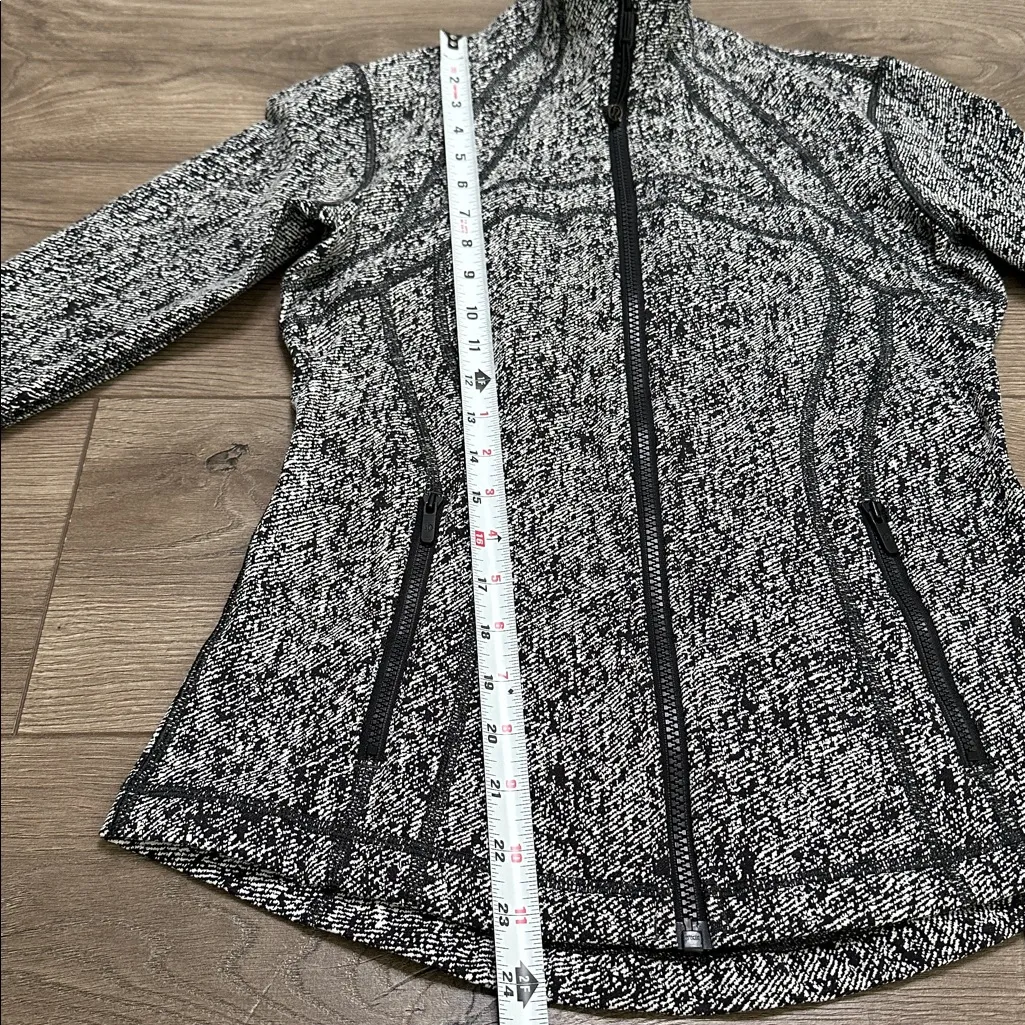 Lululemon Define Jacket Luon Thumbholes Irregular Denim Twill Black White Size 6 - Image 13