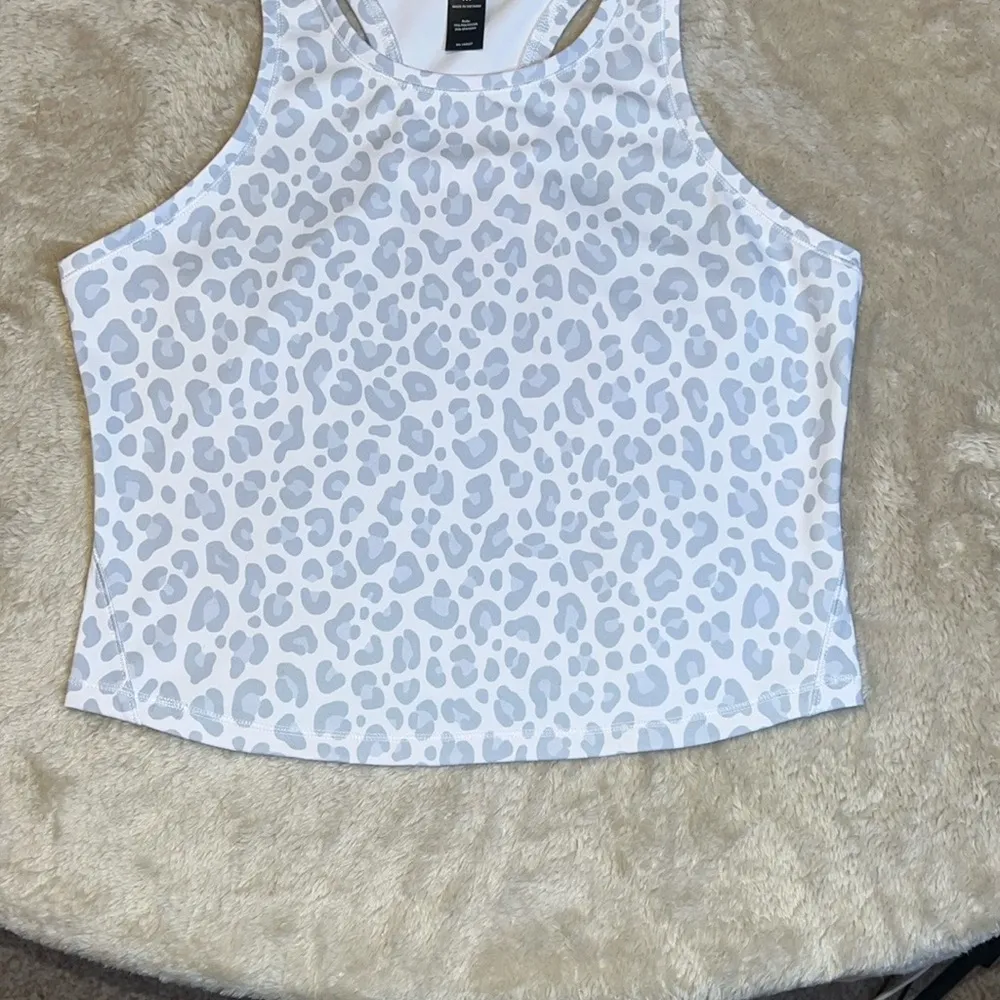90 Degree By Reflex‎ Gray Leopard top Size M - Image 2