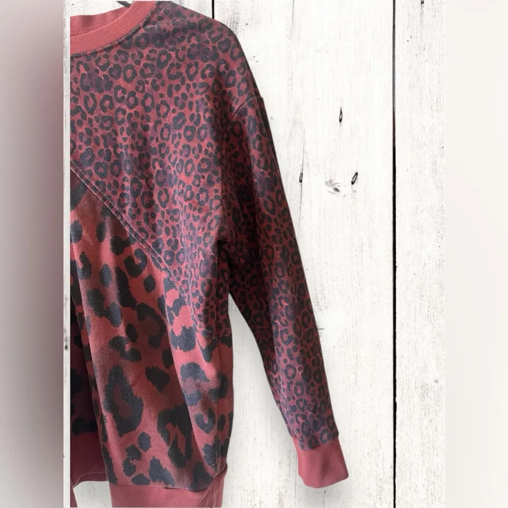 Victoria Sport Size Small Cut Out Shoulder Long Sleeve Leopard Print Sweatshirt - Image 5