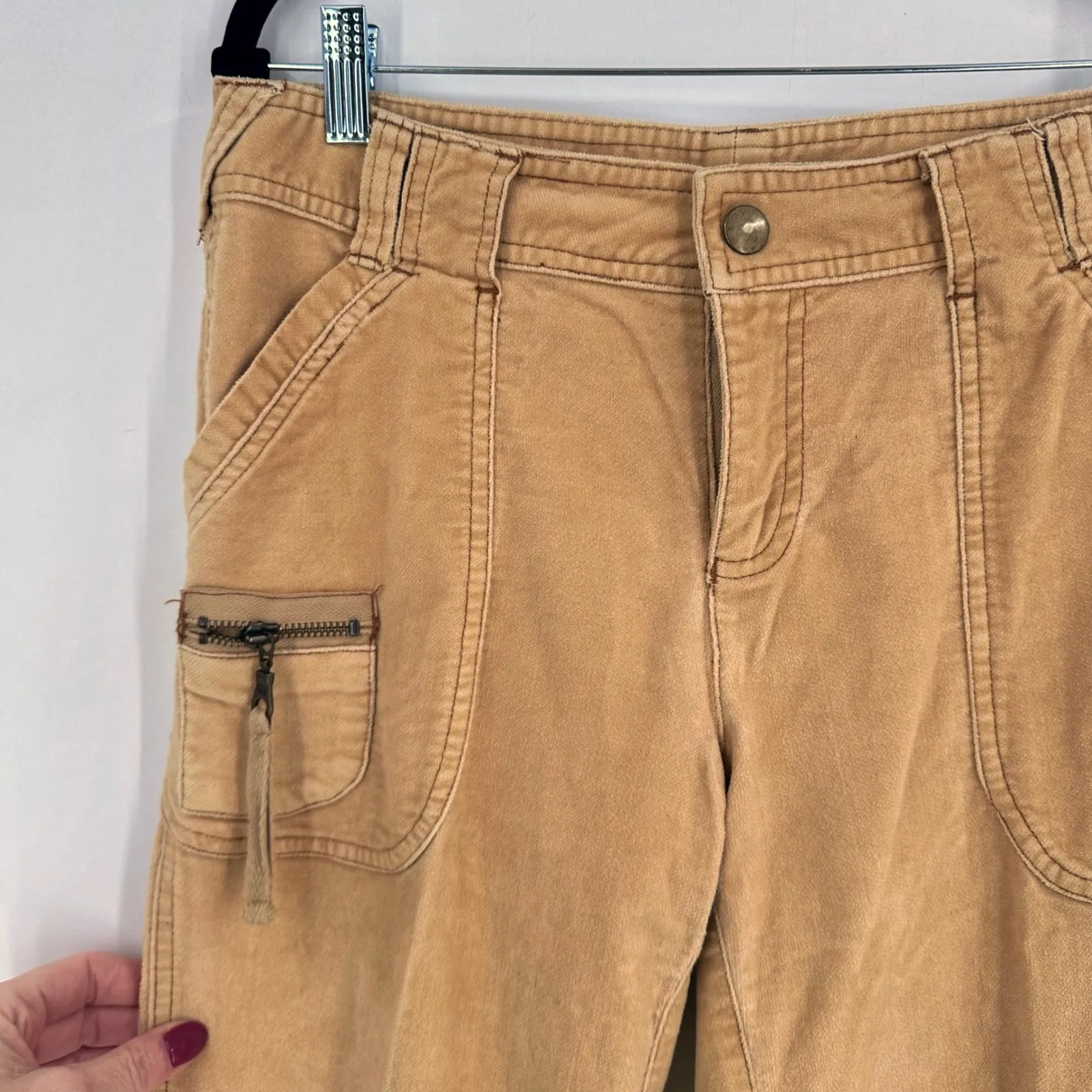 Athleta Khaki Tan Cargo Straight Leg Pants Women's Size 8T Utility Hiking - Image 5