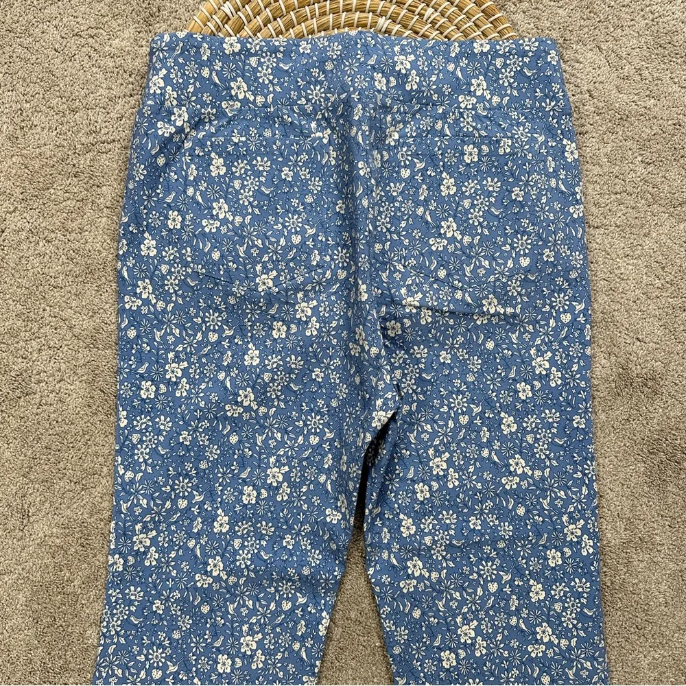 J. McLaughlin Women’s Ivy Pant Pull On Cropped Flare Coastal In Blue Floral 10 - Image 8