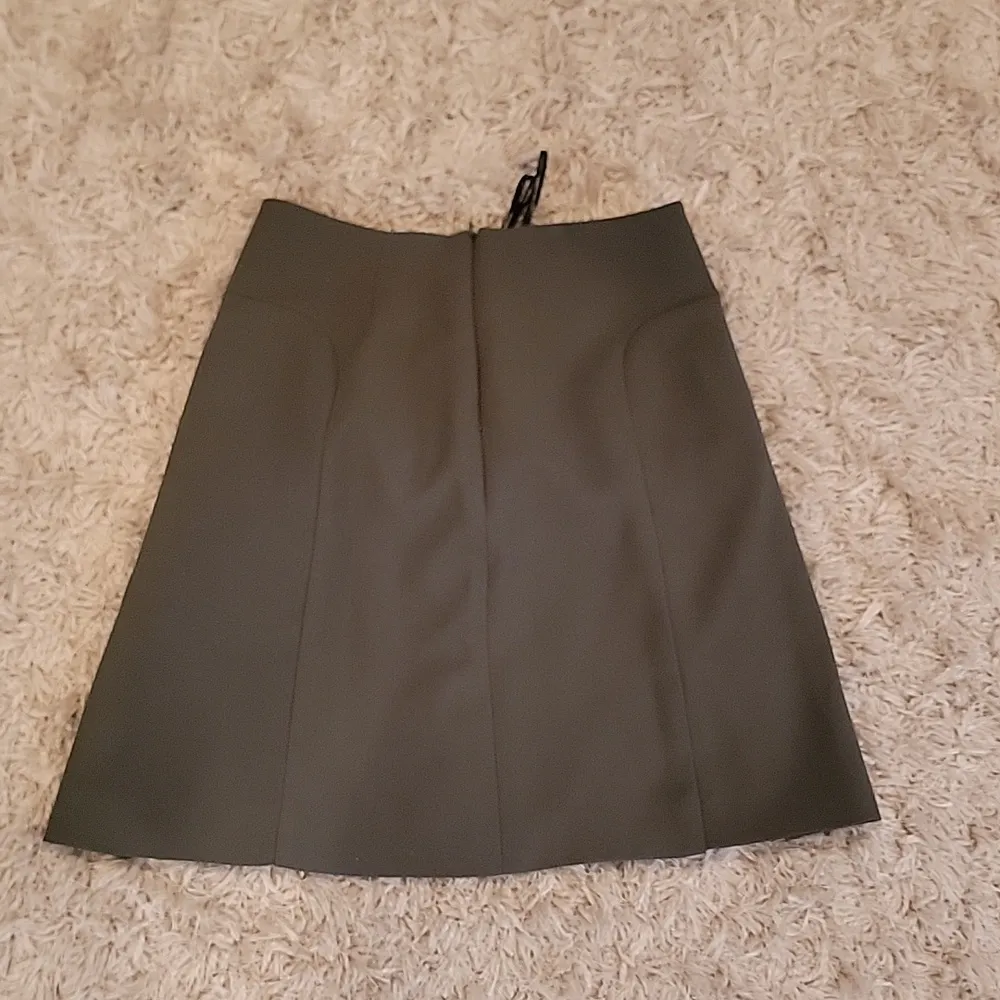 Karen Millen Karen Mullen Tailored Buckle Detail Pleated Mini Skirt size 4 - Image 6
