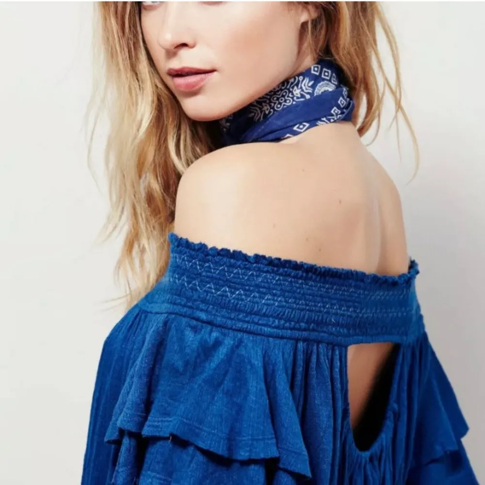 Free People OB474685 “Santorini” Off the Shoulder Sapphire Blue Top Size M - Image 4