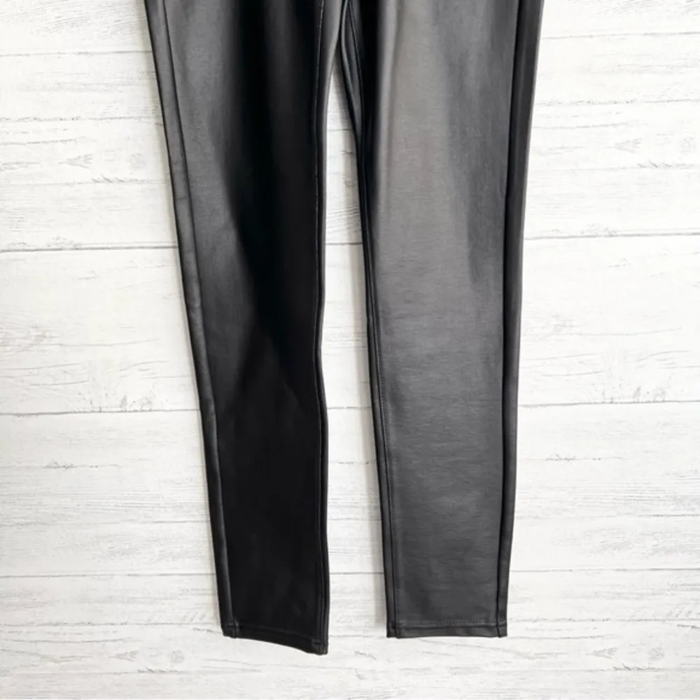 Liverpool Jeans Company Faux Leather Sienna Pull On Leggings Size 2 - Image 4
