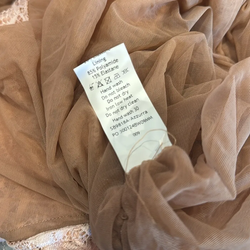 NWOT HOUSE OF CB Azzurra Rose Pink Lace Godet Gown Sz S - Image 9