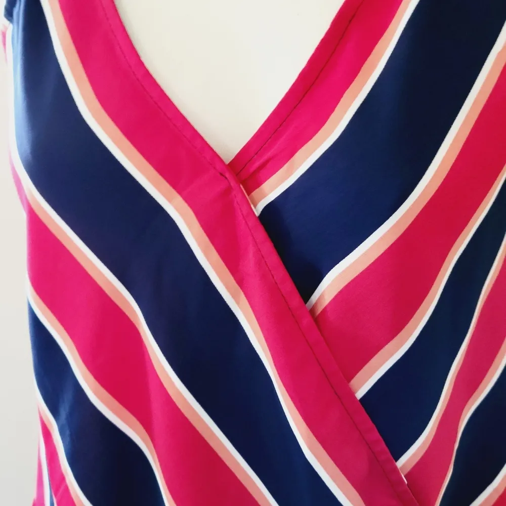 Maurices red blue surplice striped vneck tank size small - Image 2