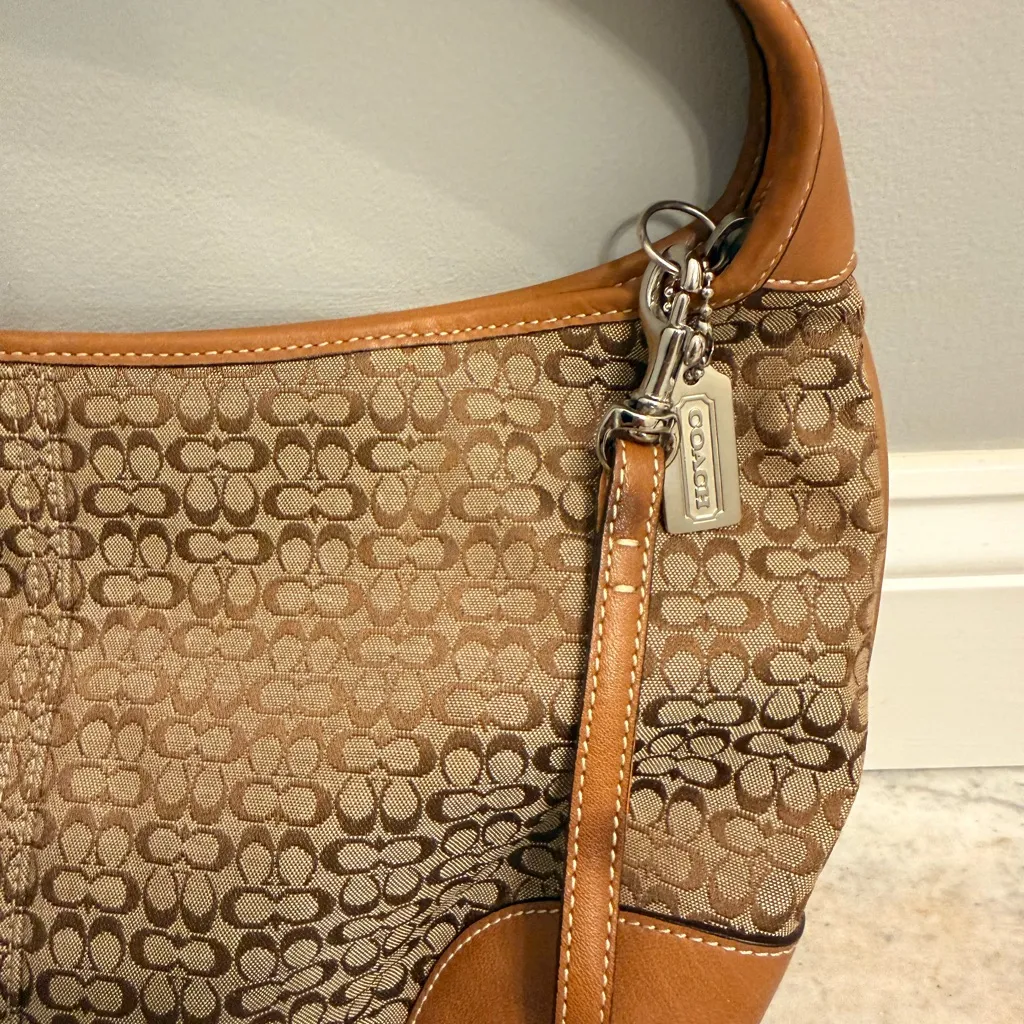 NEW Coach Brown and Tan Hobo Mini C Shoulder Bag 6617 Vintage w/tag - Image 2