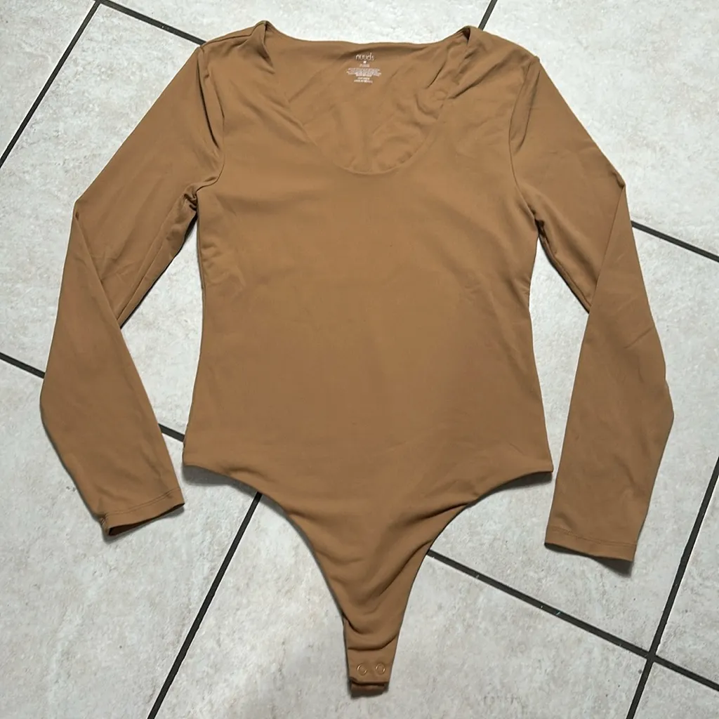 Nuuds‎ Long Sleeve Scoop Neck Bodysuit Size M - Image 2