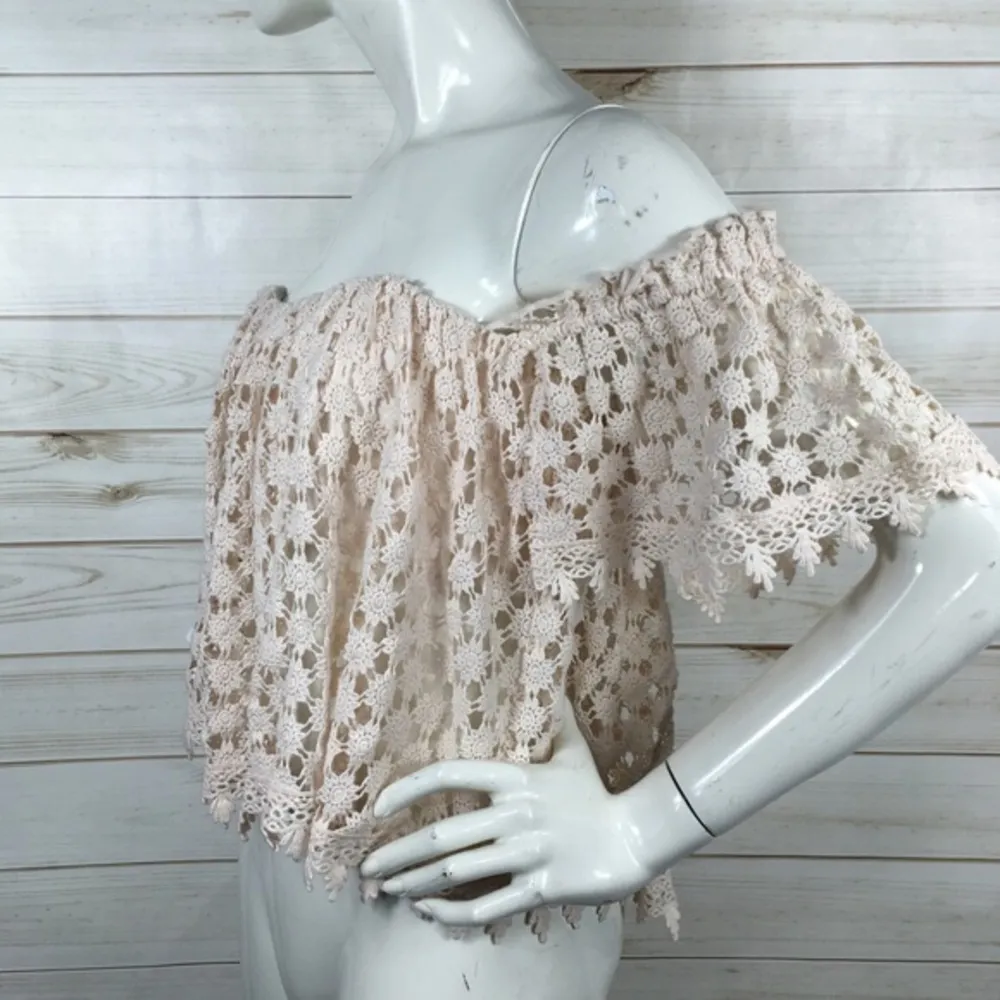 Tularosa Crop Top Off the Shoulders - Image 4