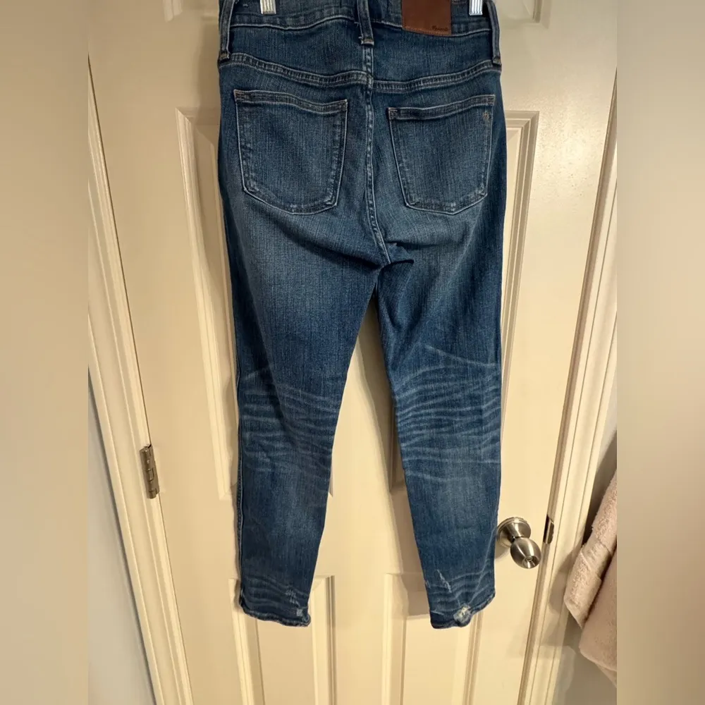 Madewell, size 26,‎ Slim Straight Jeans: Distressed Button-Front Edition - Image 9