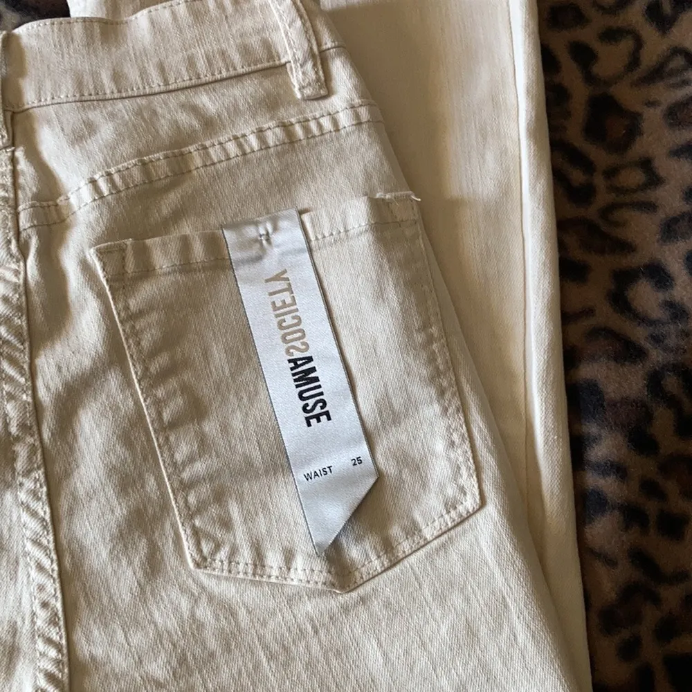 AMUSE SOCIETY Jeans Women’s Size 25 Amuse Society Beach Boogie Flare Leg Jeans - Image 7