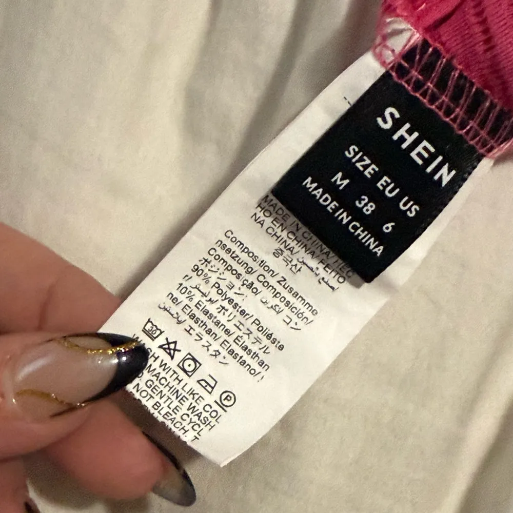 Hot Pink Textured Sleeveless SHEIN Medium Top - Image 5