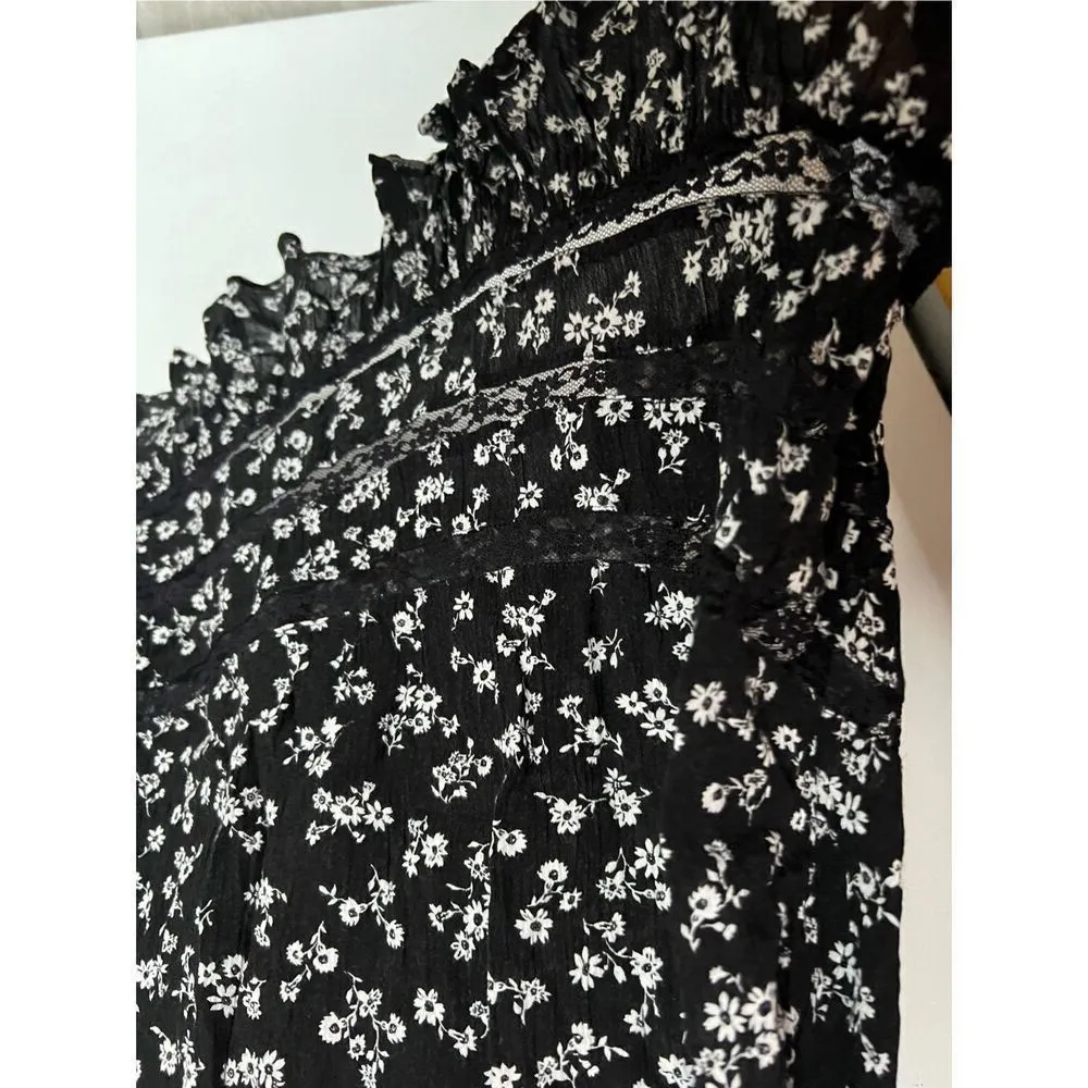 Forever 21 Floral Tank Top Woman’s Size Medium - Image 5