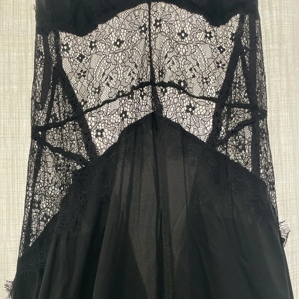 Elegant Black Halter Dress - Image 4