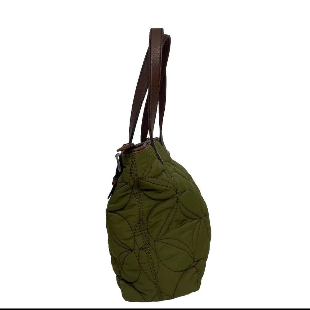 Vintage  Quilted Purse Tote Flower Boho Leather Zipper Olive Green Brown - Image 9