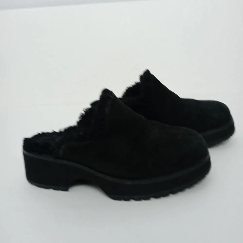 Ugg black suede mules with sherpa linings size 6 - Image 4