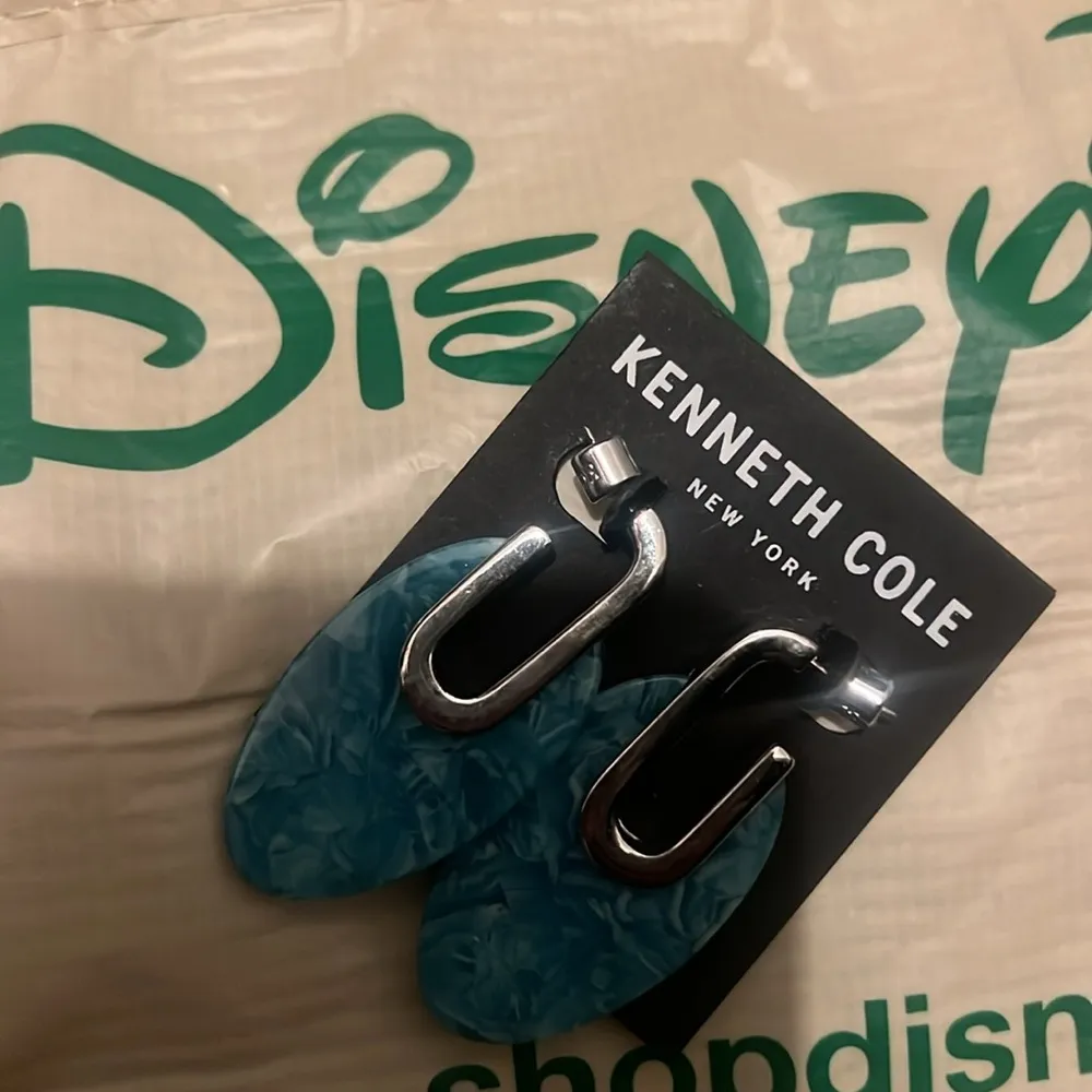 Kenneth Cole Blue Earrings - Image 6