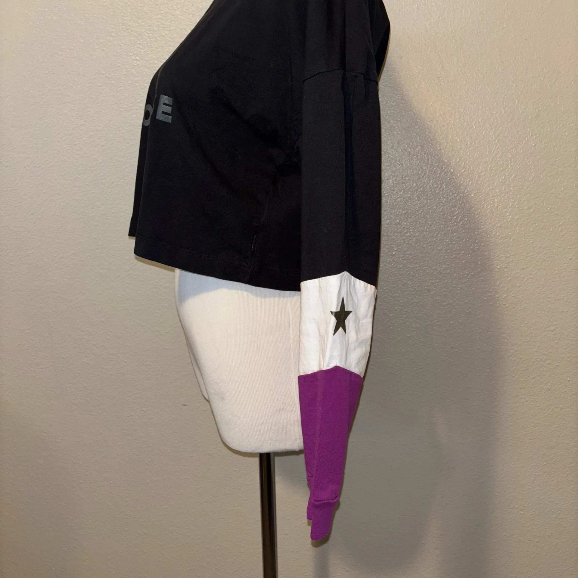 Converse  Crop Top - Image 2