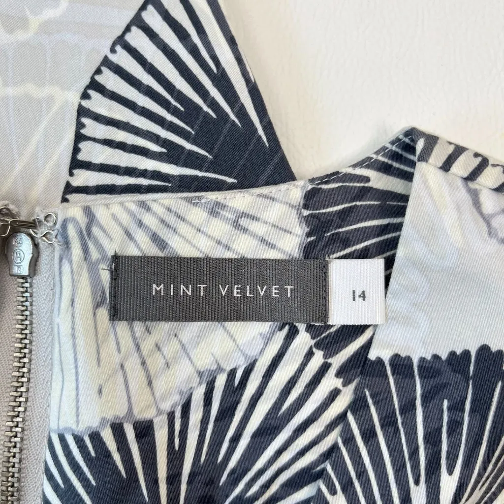 NWOT Mint Velvet Shift Bodycon Sleeveless V - Image 9