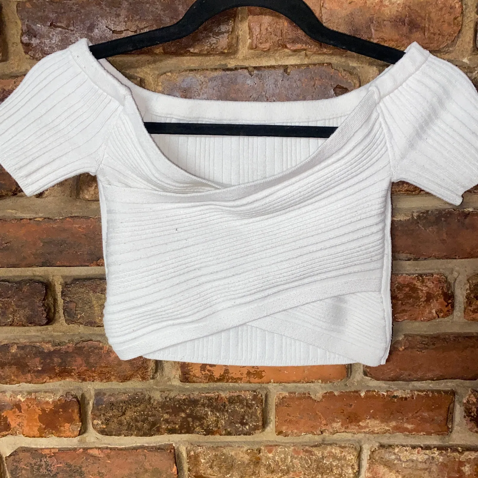 Aerie Cream Ribbed Kni Short Sleeve Criss-Cross Crop Top Women's Size Small - Image 2