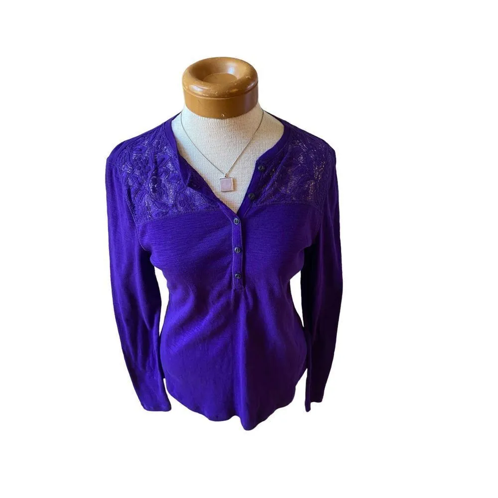 American Living purple half button up blouse with lace shoulder line size medium - Image 11